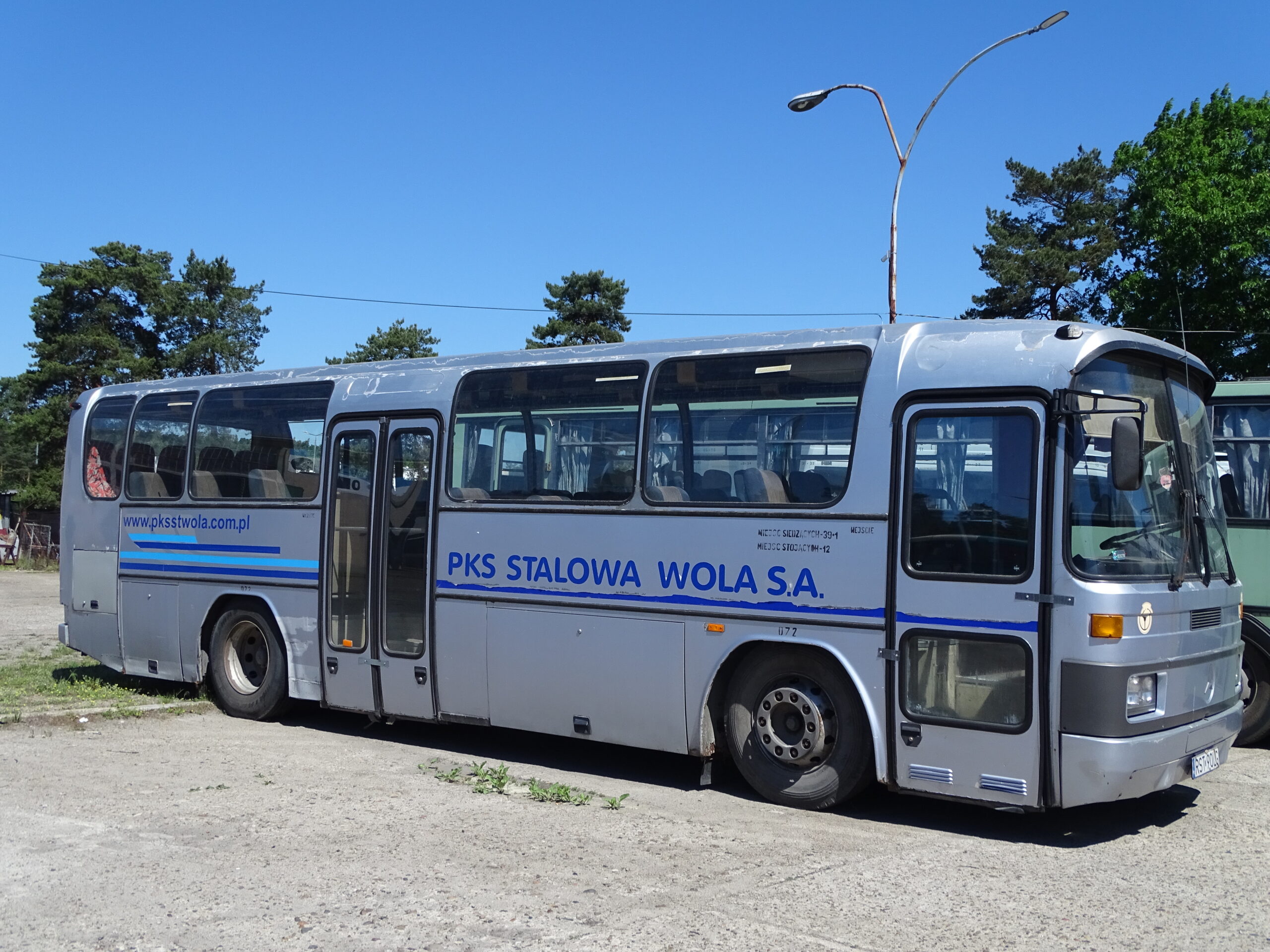 Autobus do sprzedania MERCEDES-BENZ 0 303  oraz IRISBUS C 50 IVECO DAILY